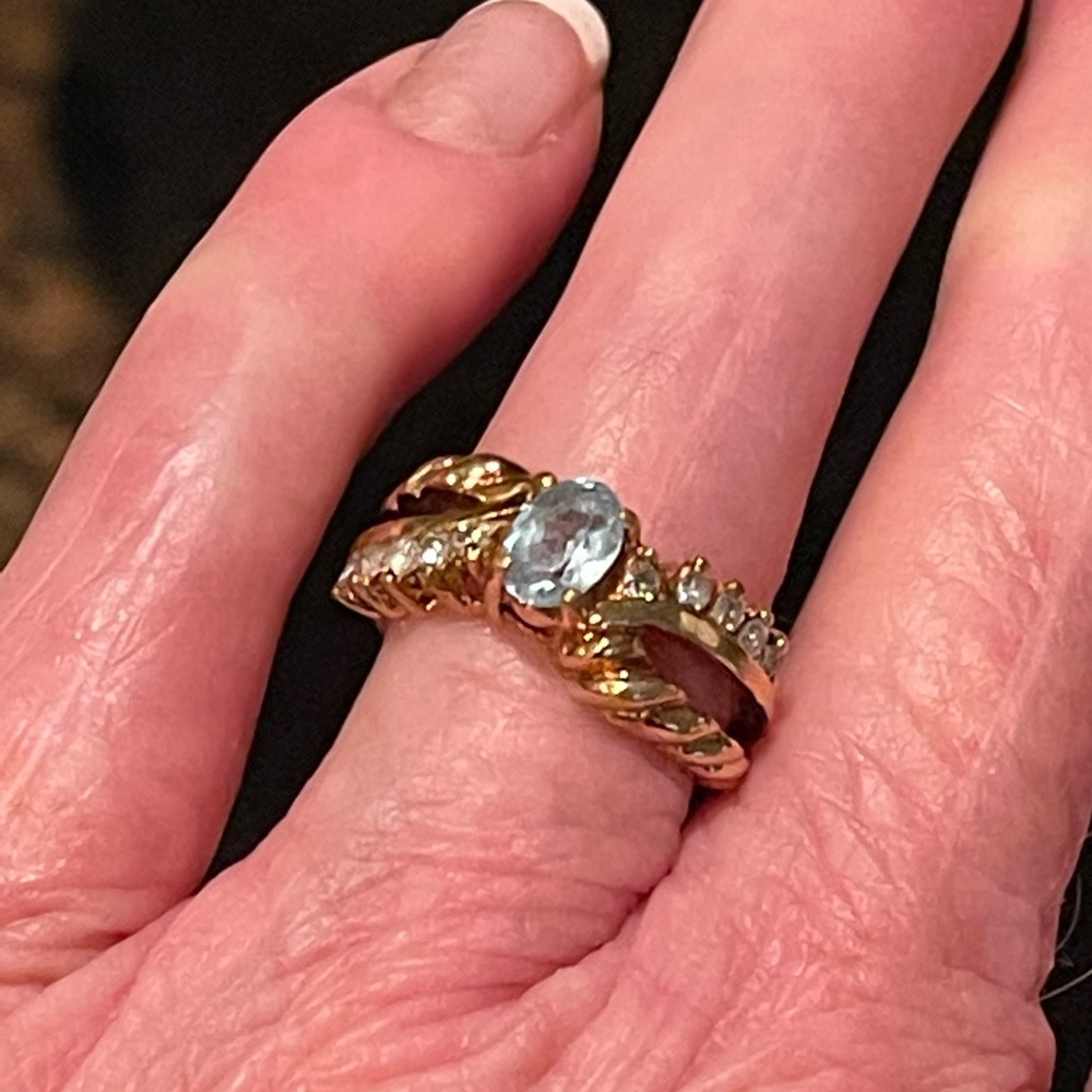 Gold ring